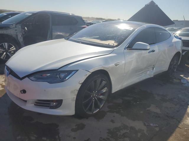 Tesla Model s (2015)