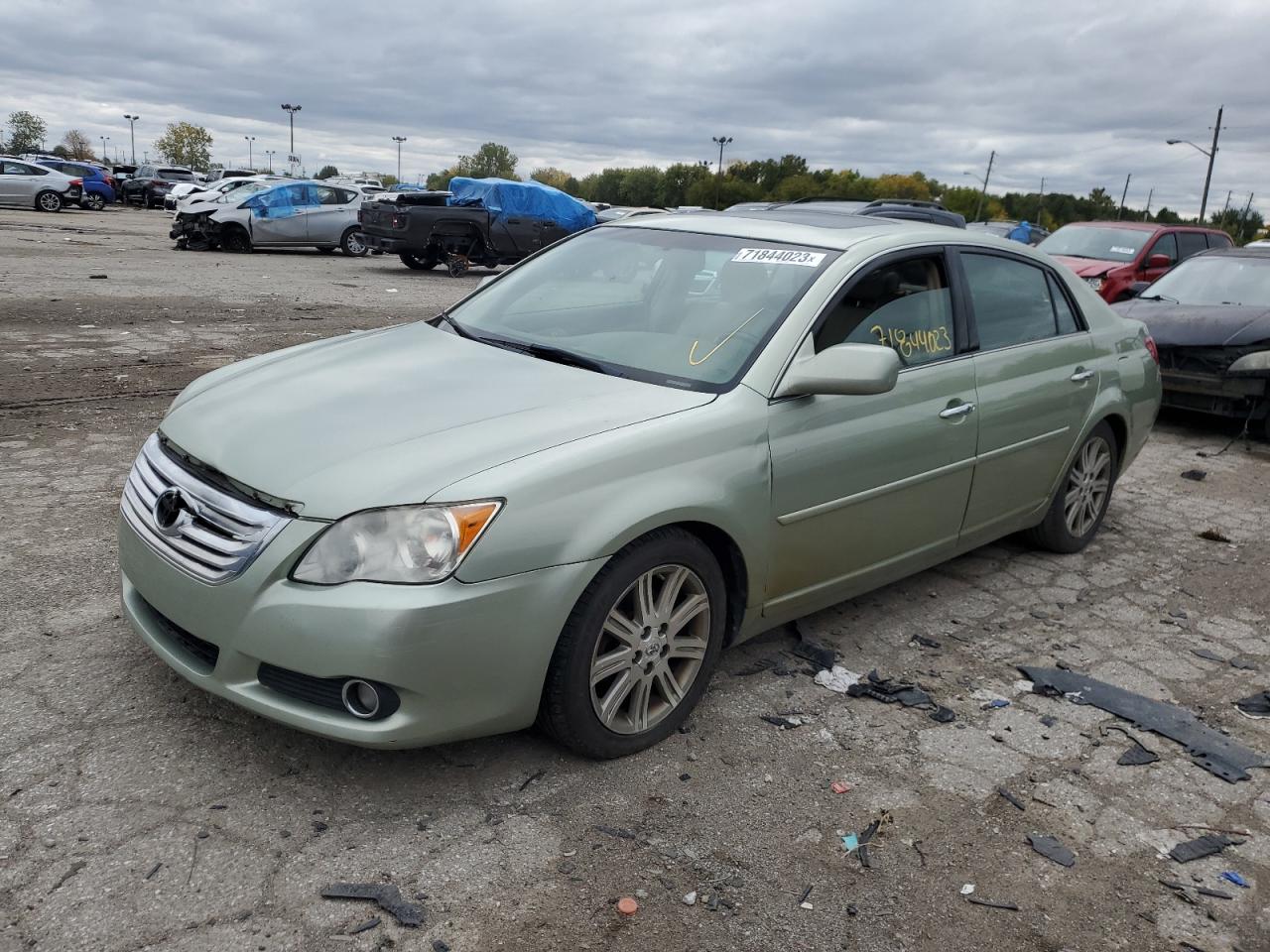 Toyota Avalon xl (2010)