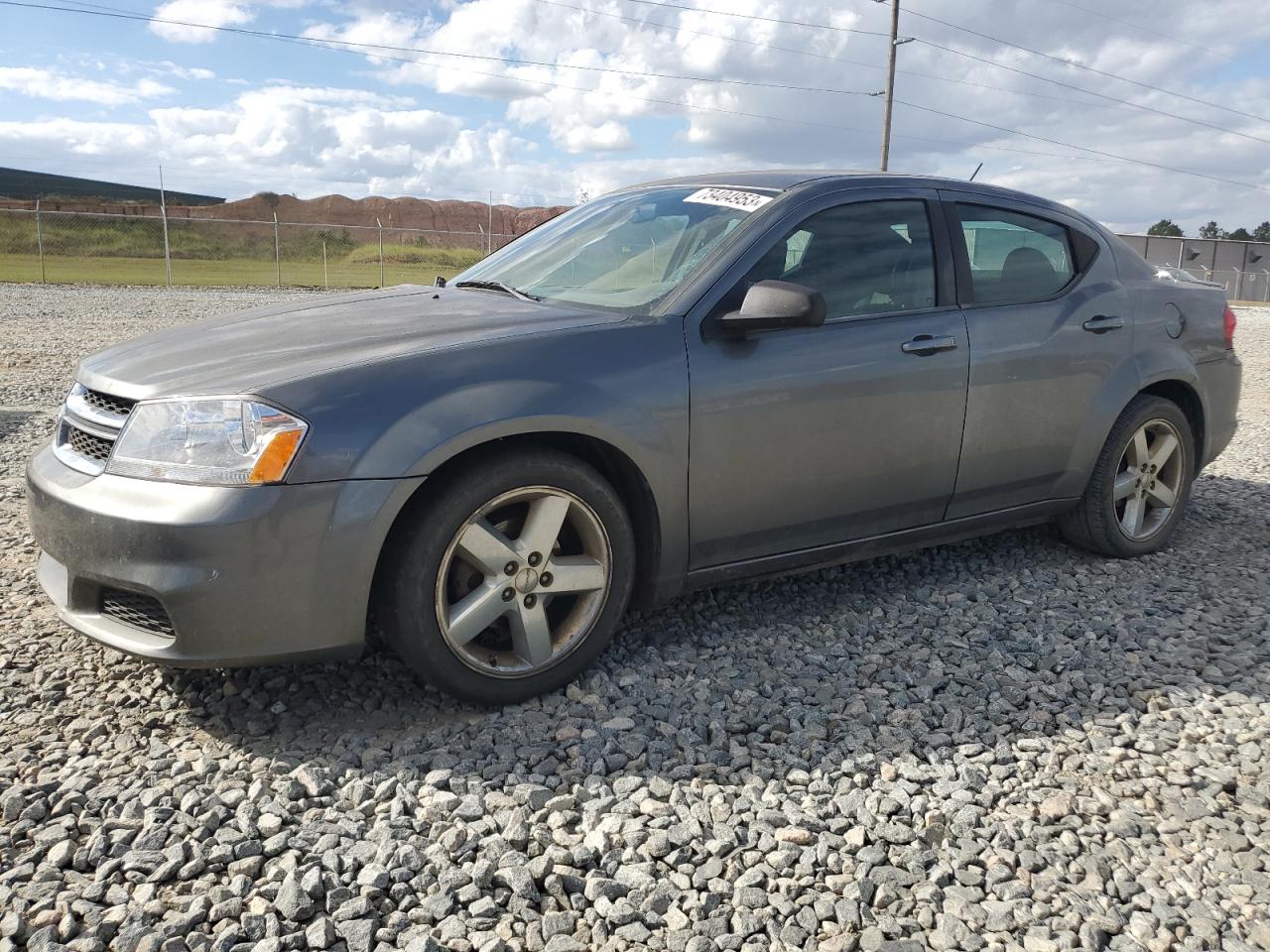 Dodge Avenger se (2013)
