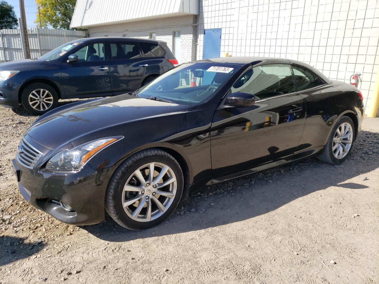 Infiniti G (2011)