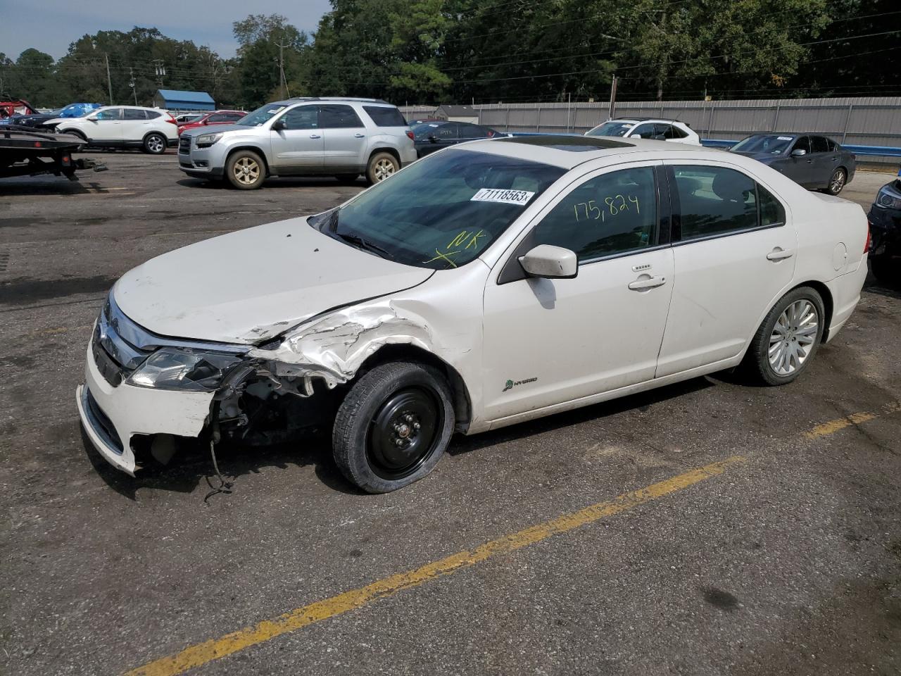 Ford Fusion hyb (2012)
