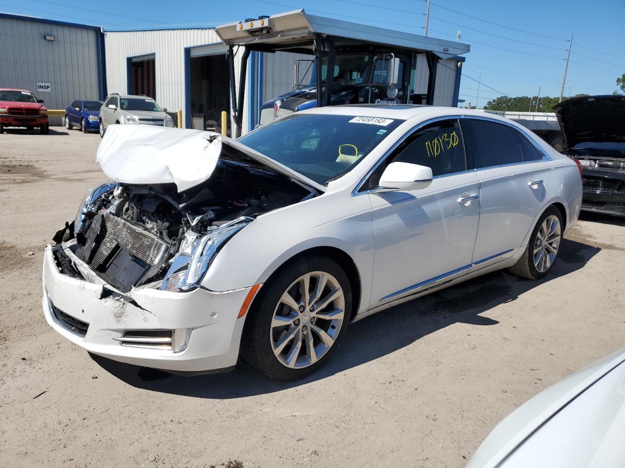 Cadillac Xts luxury (2016)