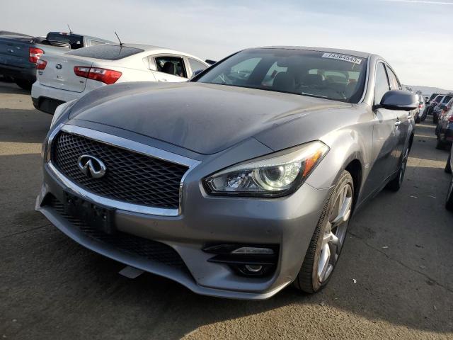Infiniti Q70 (2015)