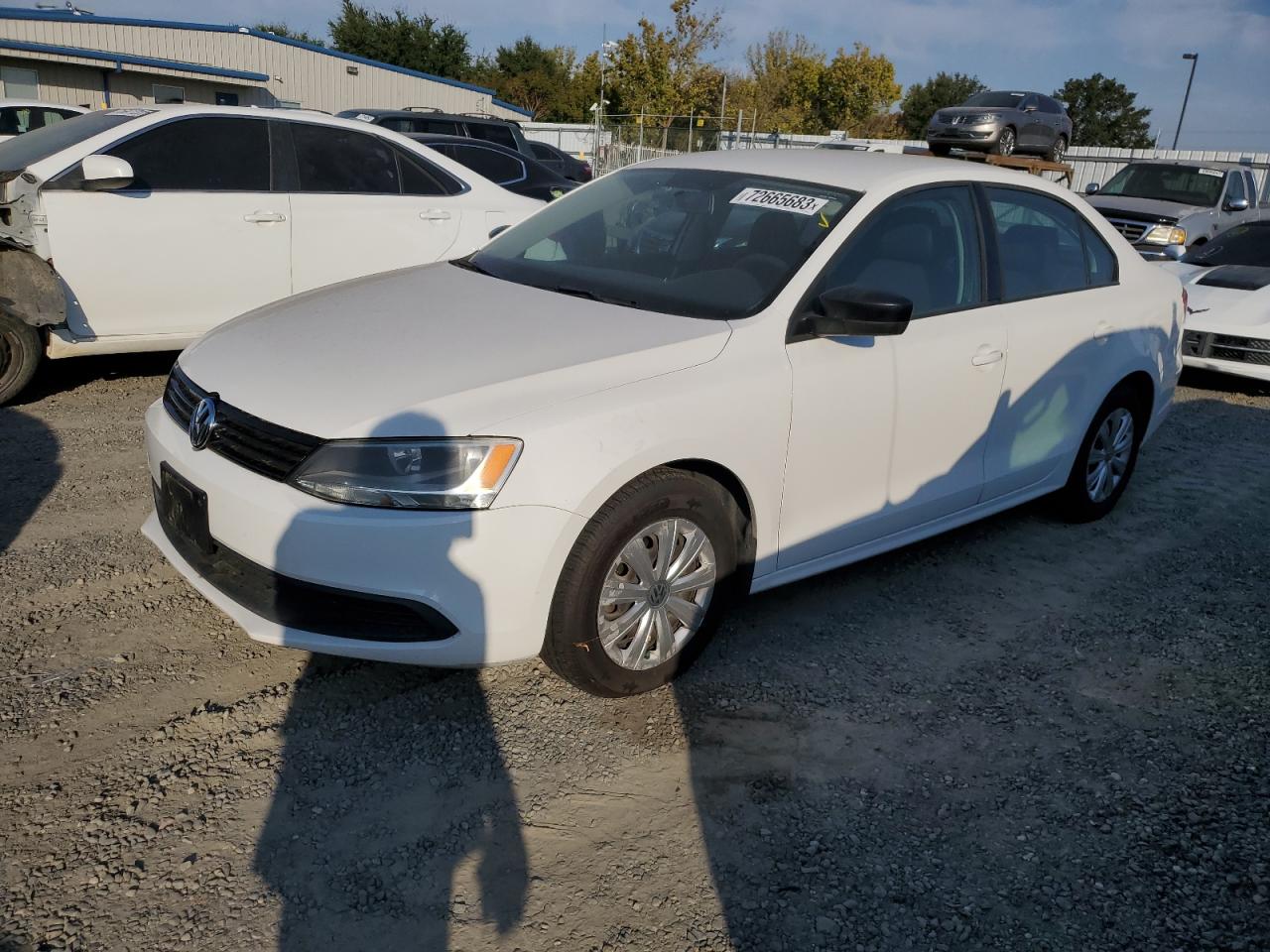Volkswagen Jetta base (2013)
