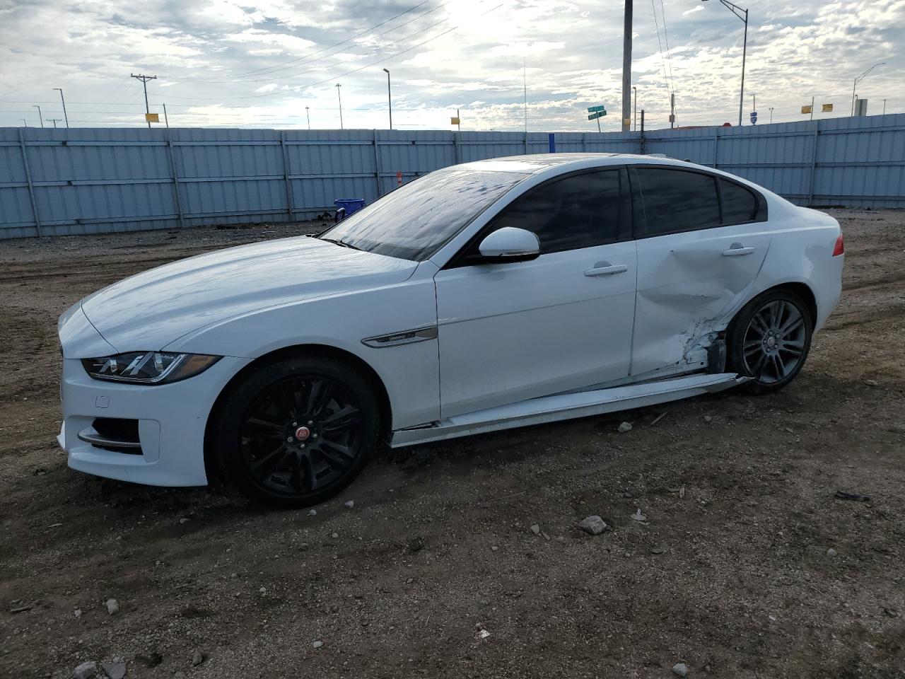 Jaguar Xe (2018)