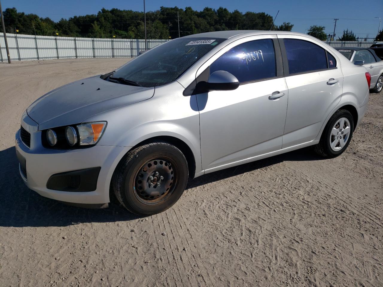 Chevrolet Sonic ls (2014)