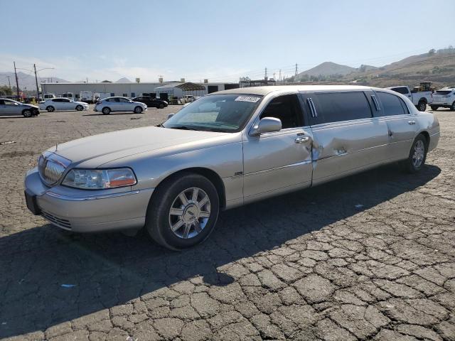 Lincoln Towncar (2006)