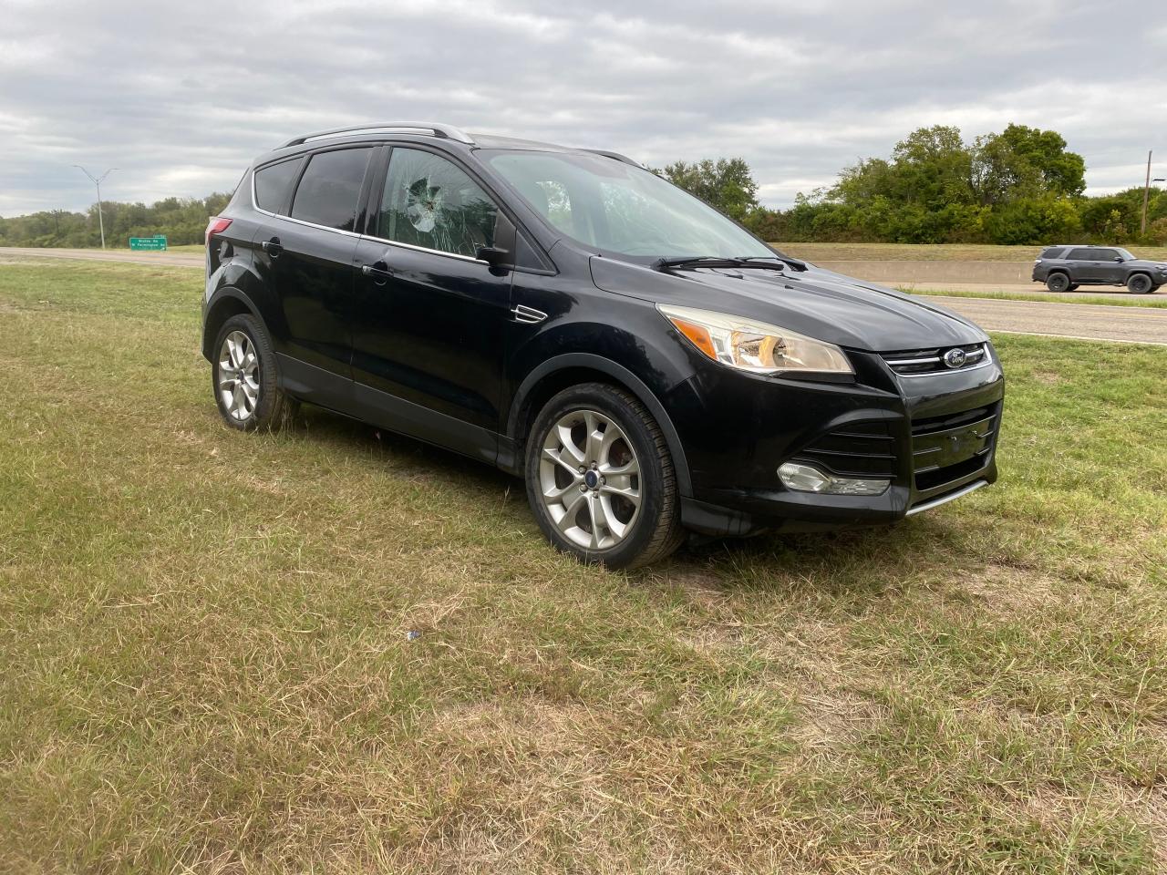 Ford Escape tit (2015)