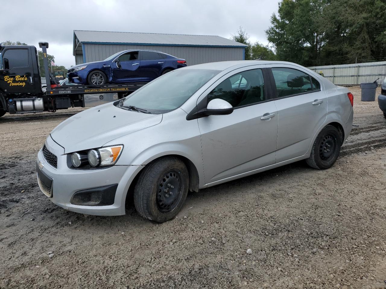 Chevrolet Sonic ls (2013)