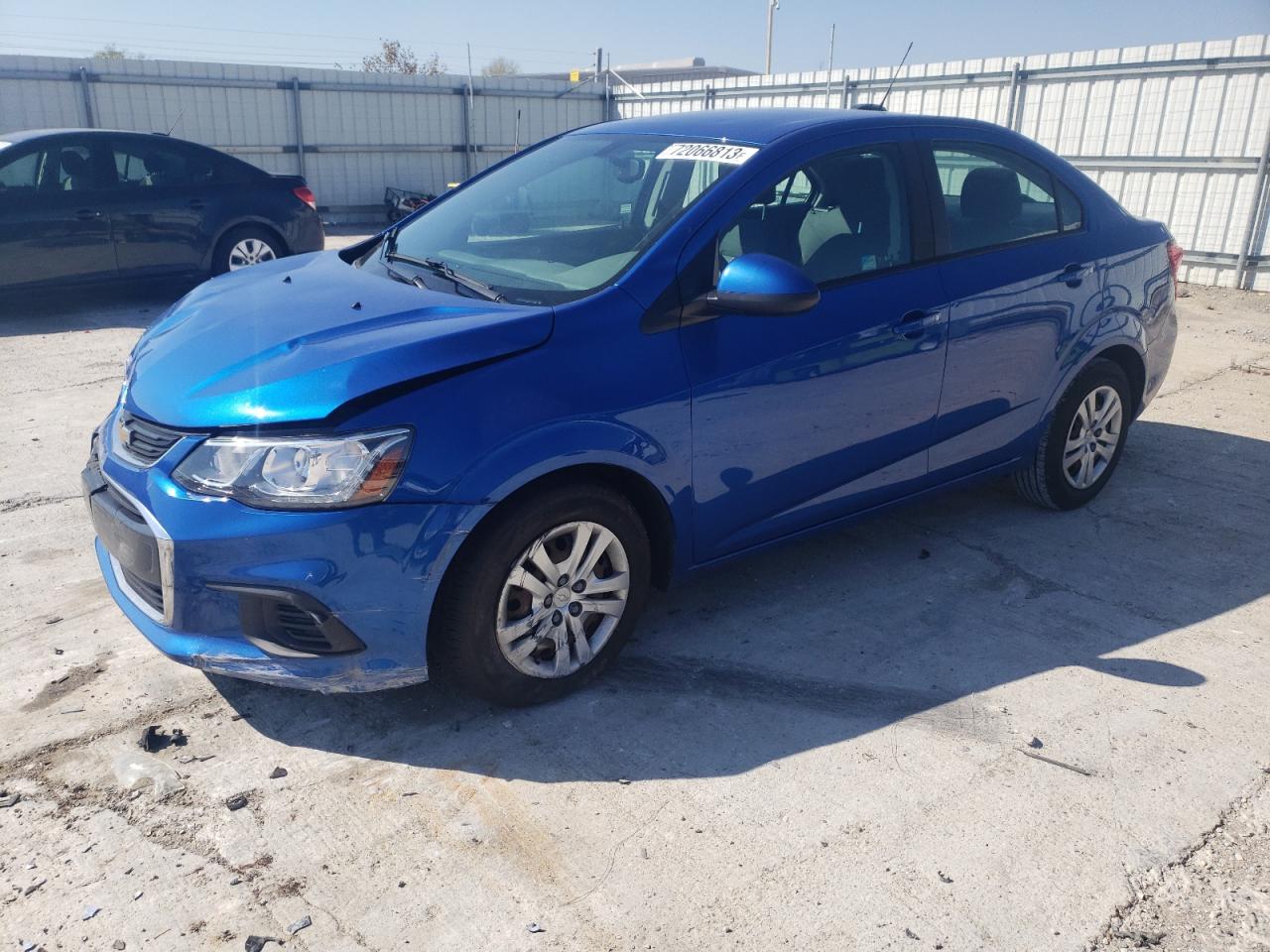 Chevrolet Sonic ls (2017)