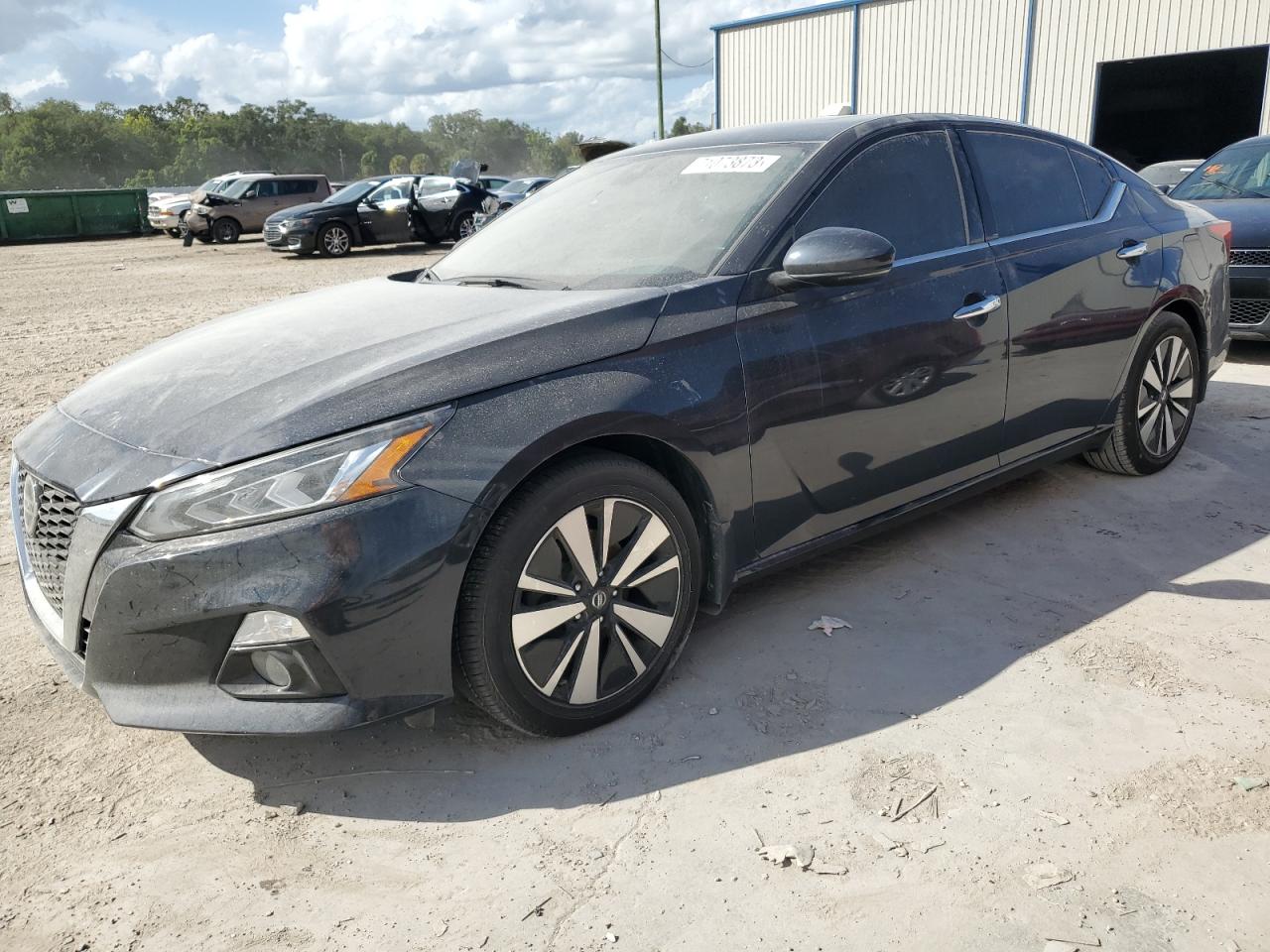 Nissan Altima sv (2019)