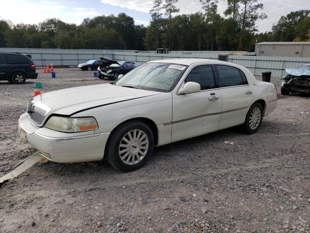 Lincoln Towncar (2004)