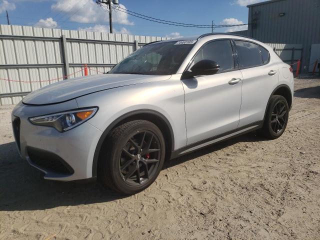 Alfa-romeo Stelvio (2020)