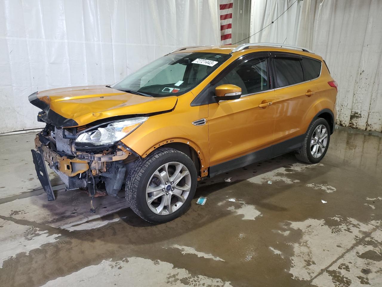 Ford Escape tit (2016)