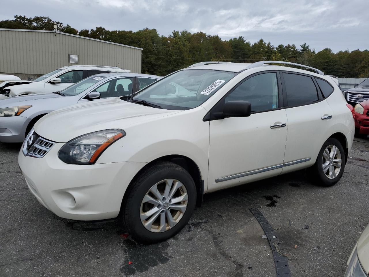 Nissan Rogue sele (2015)