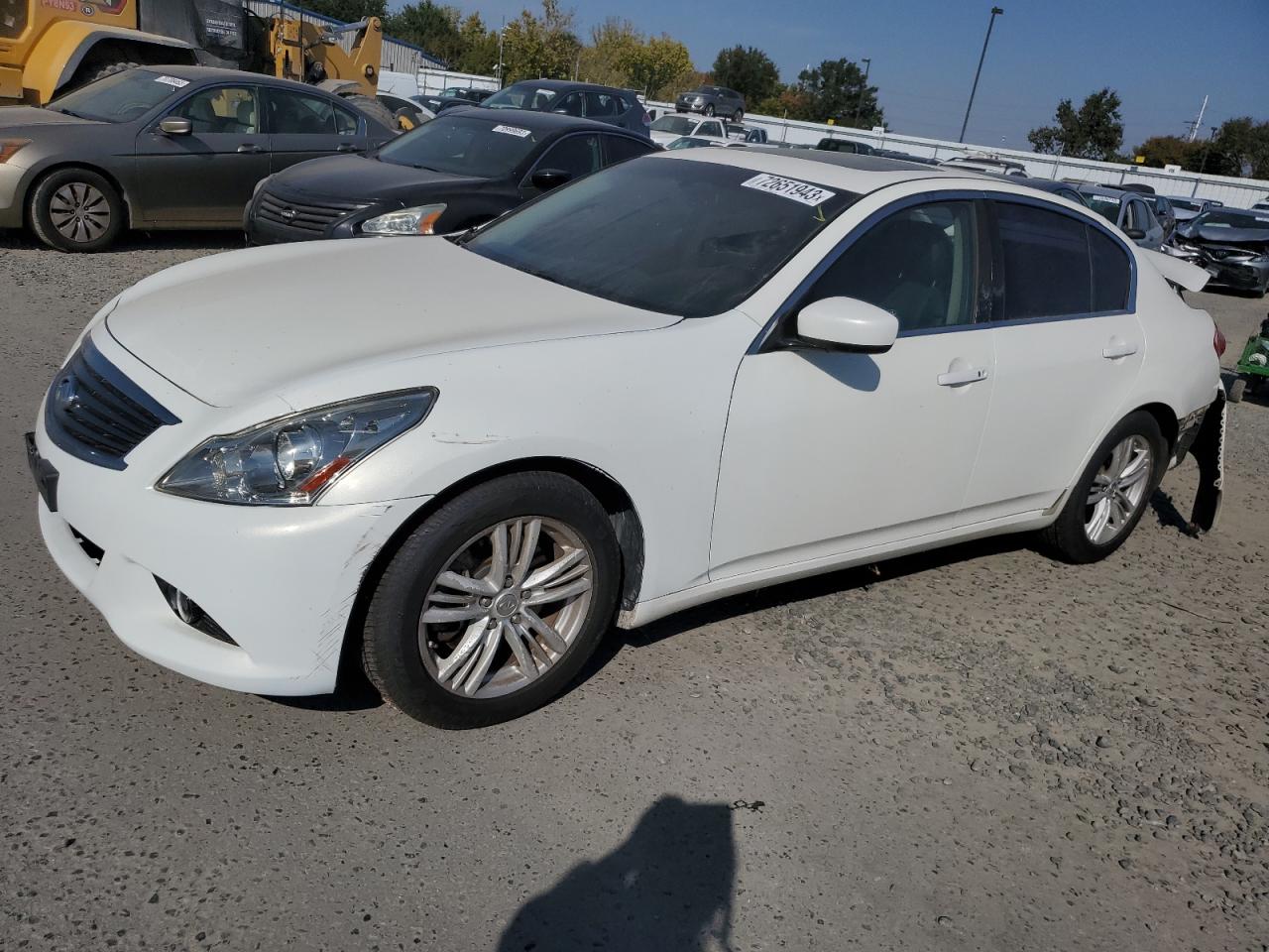 Infiniti G25 base (2011)