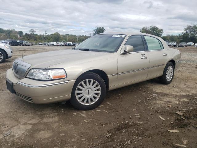 Lincoln Towncar (2005)