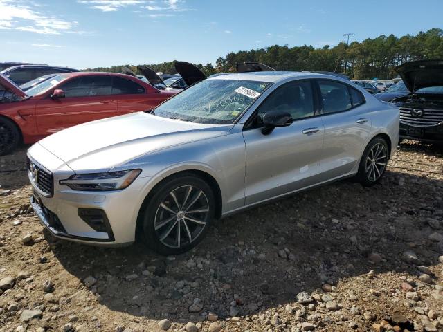 Volvo S60 b5 mom (2022)
