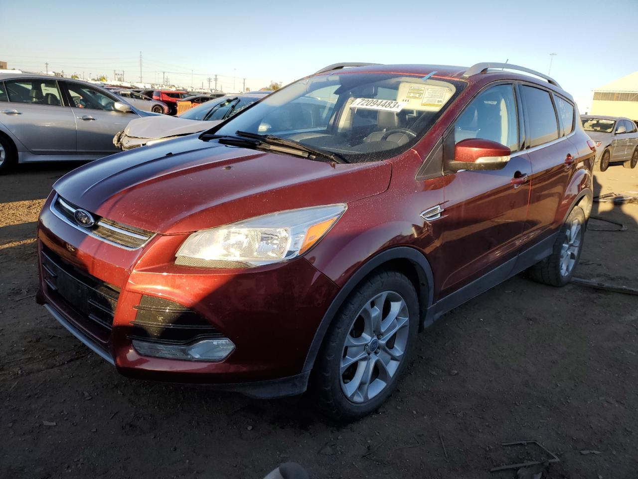Ford Escape tit (2015)