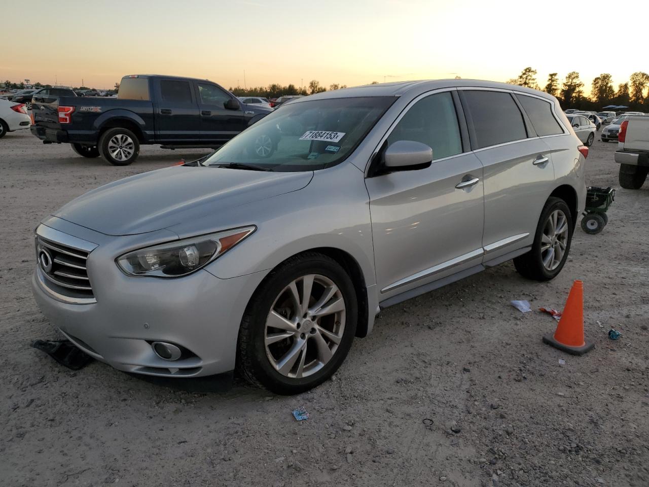 Infiniti Jx35 (2013)