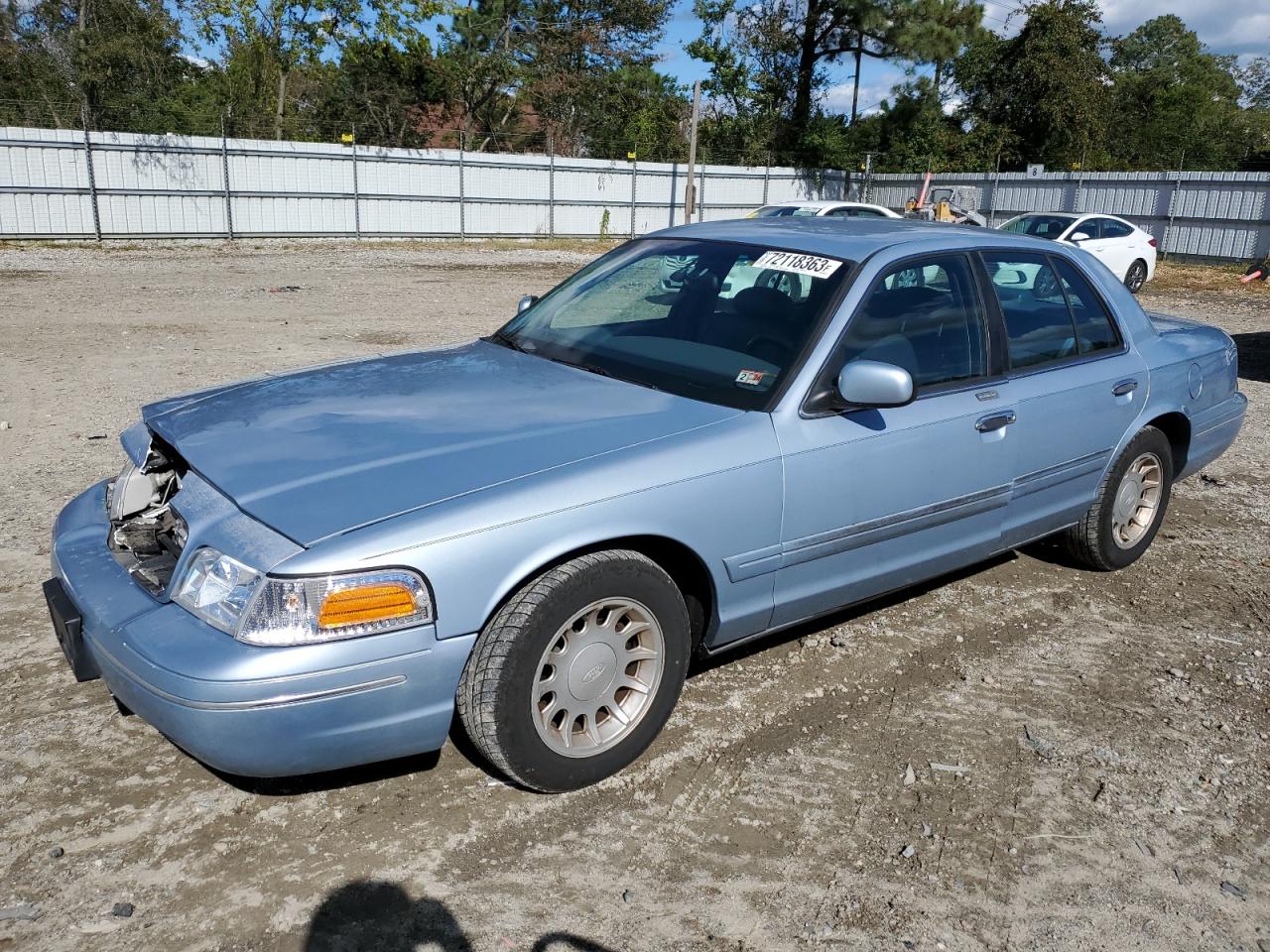 Ford Crown vict (2000)