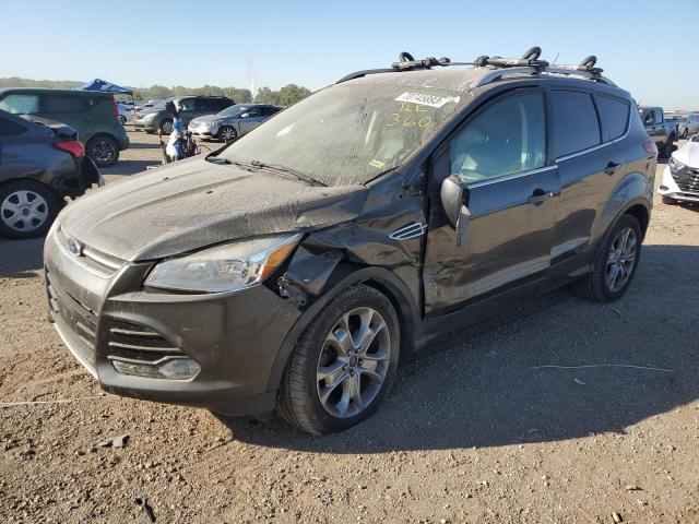 Ford Escape tit (2015)