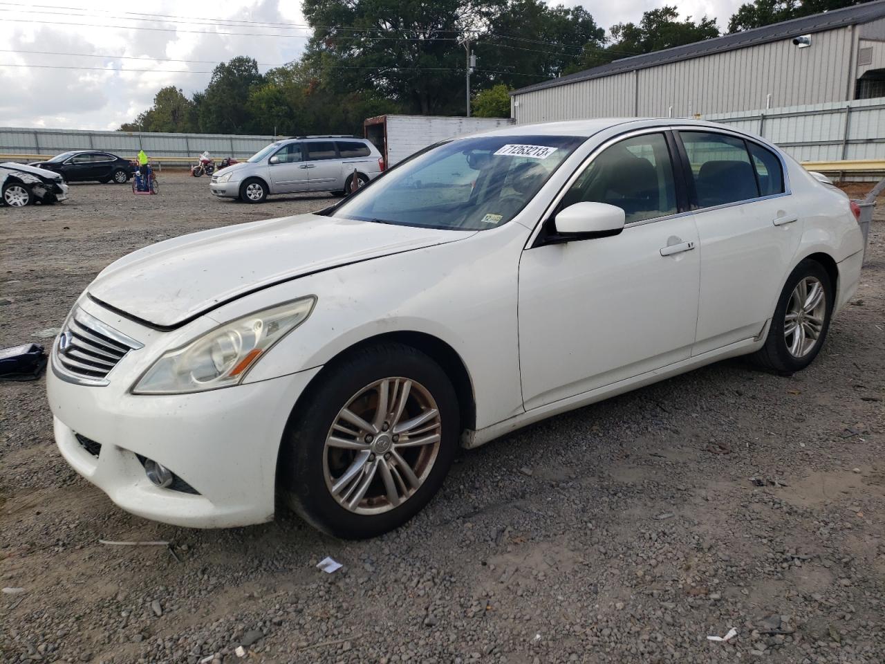 Infiniti G37 base (2011)