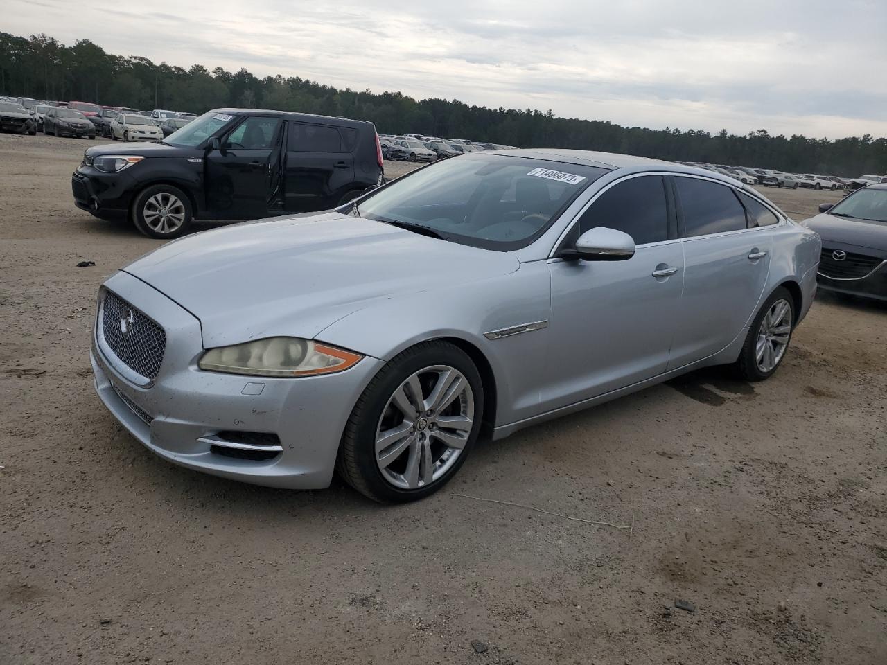 Jaguar Xj (2011)