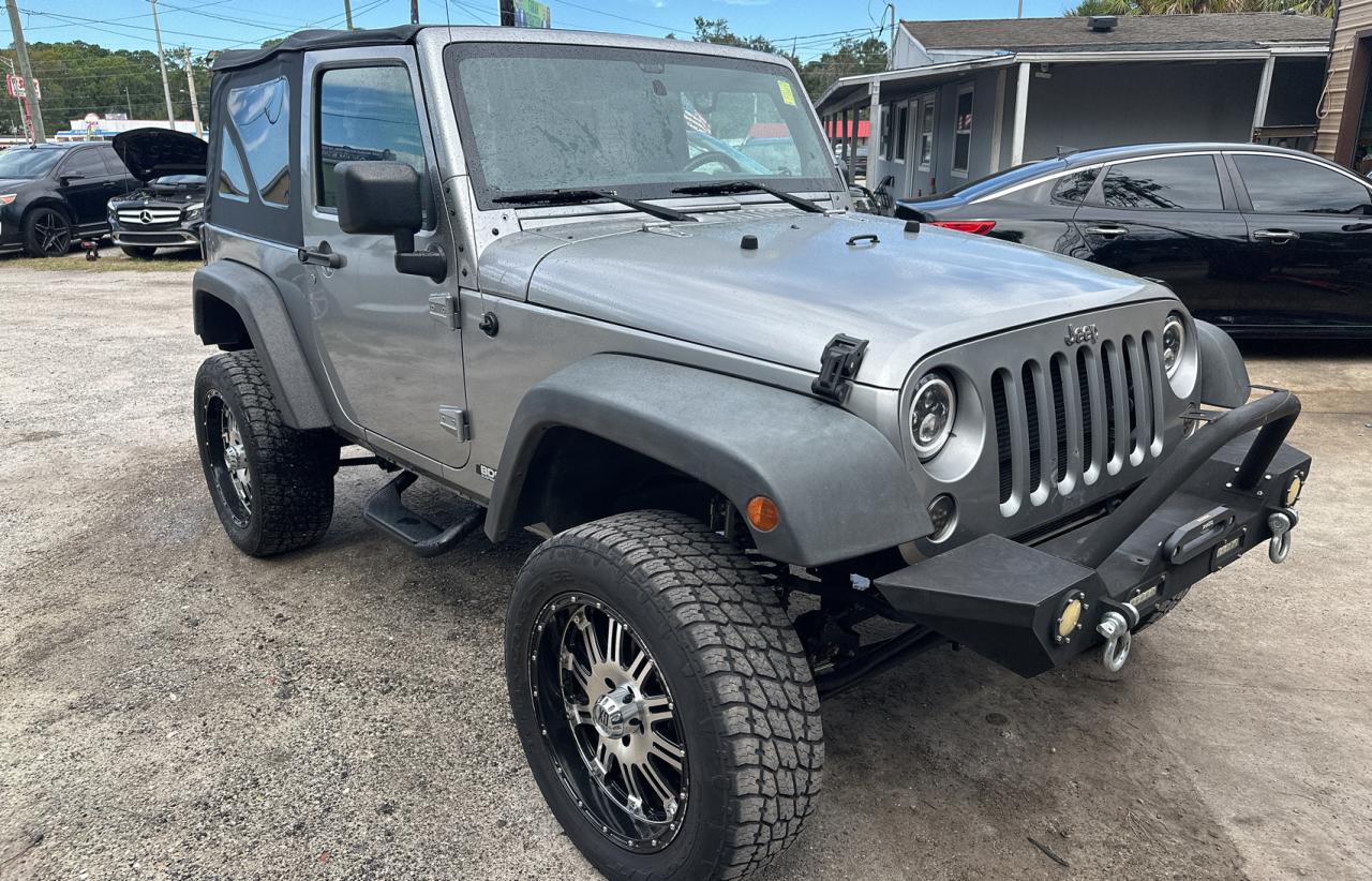 Jeep Wrangler s (2013)