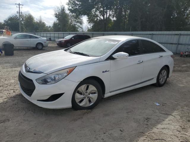 Hyundai Sonata hyb (2015)