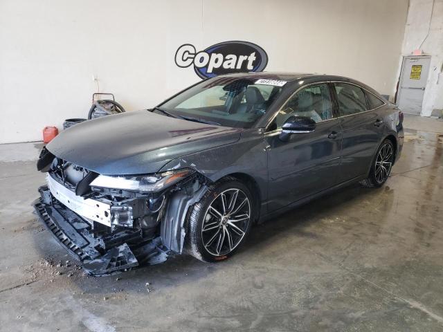 Toyota Avalon tou (2022)