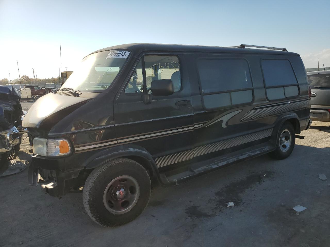 Dodge Ram van (1996)