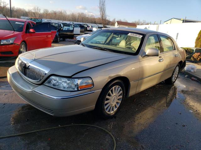 Lincoln Towncar (2005)