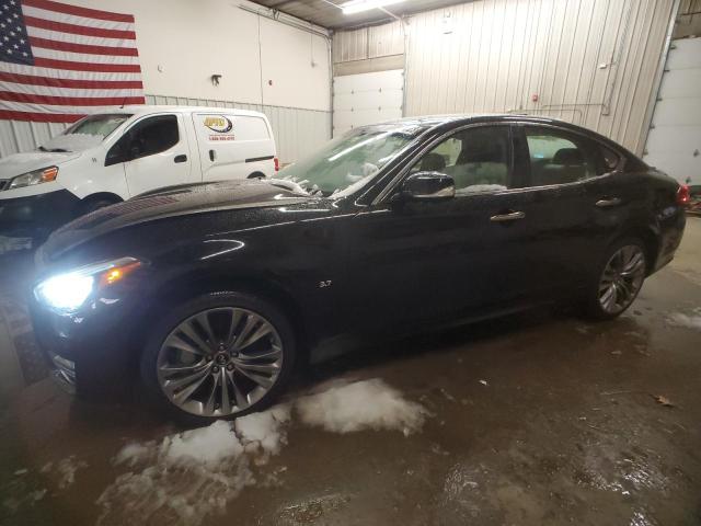Infiniti Q70 (2016)