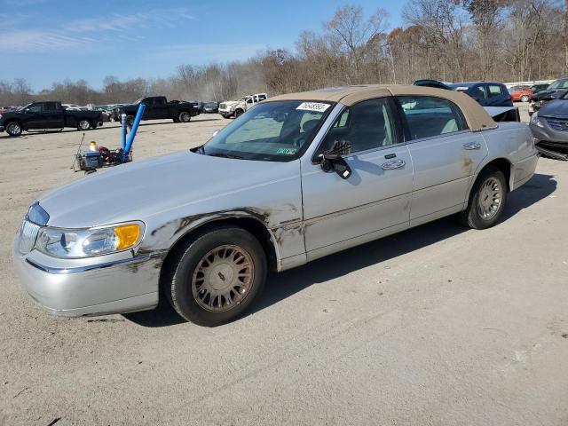 Lincoln Towncar (2002)