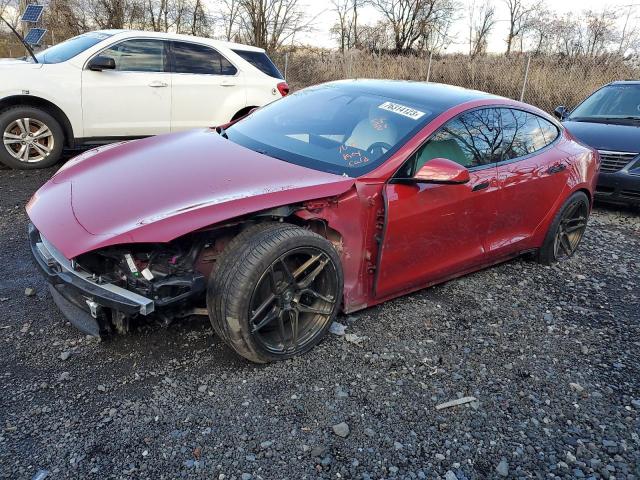Tesla Model s (2021)