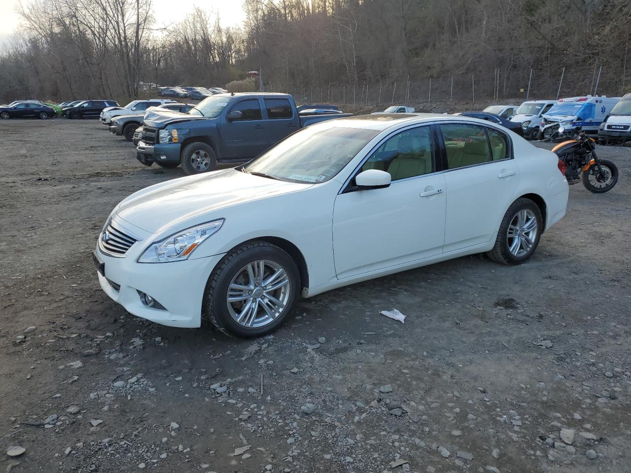 Infiniti G (2013)