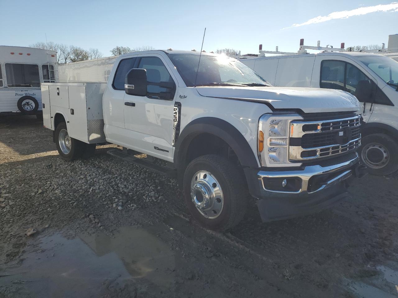 Ford F450 (2023)