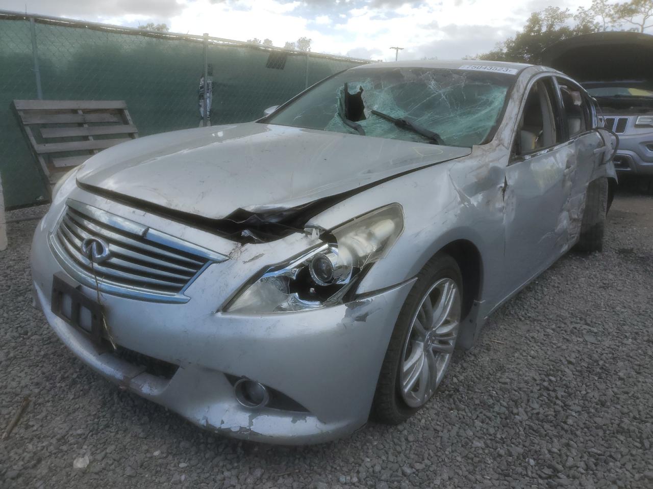 Infiniti G (2013)