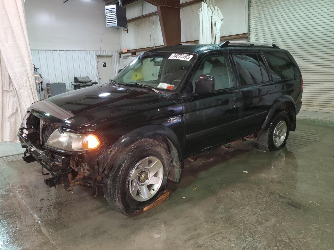 Mitsubishi Montero (2004)