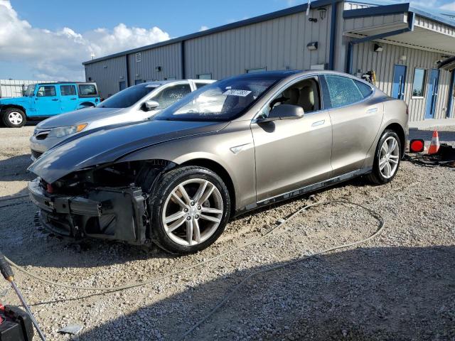 Tesla Model s (2015)