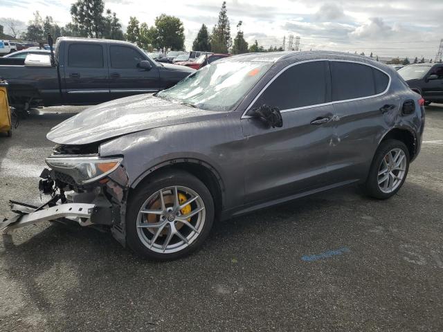 Alfa-romeo Stelvio (2018)