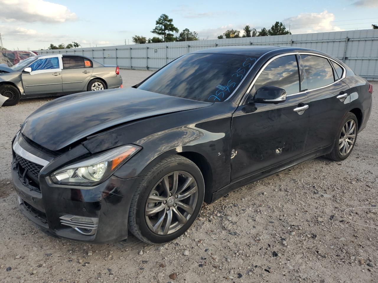 Infiniti Q70 (2017)