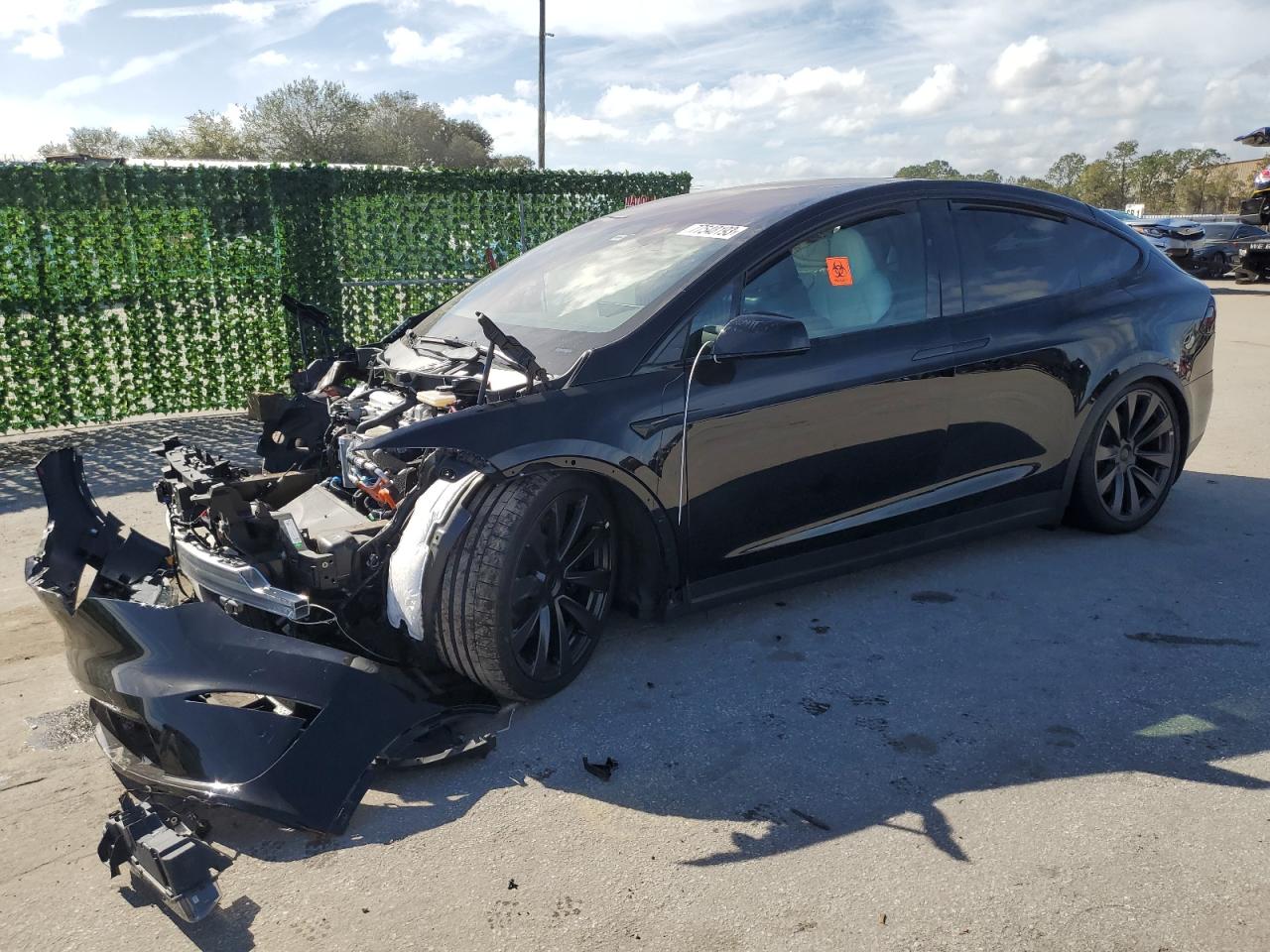 Tesla Model x (2022)