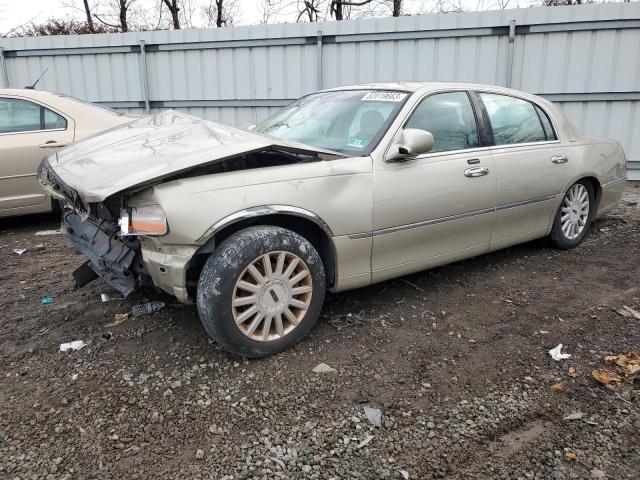 Lincoln Towncar (2005)