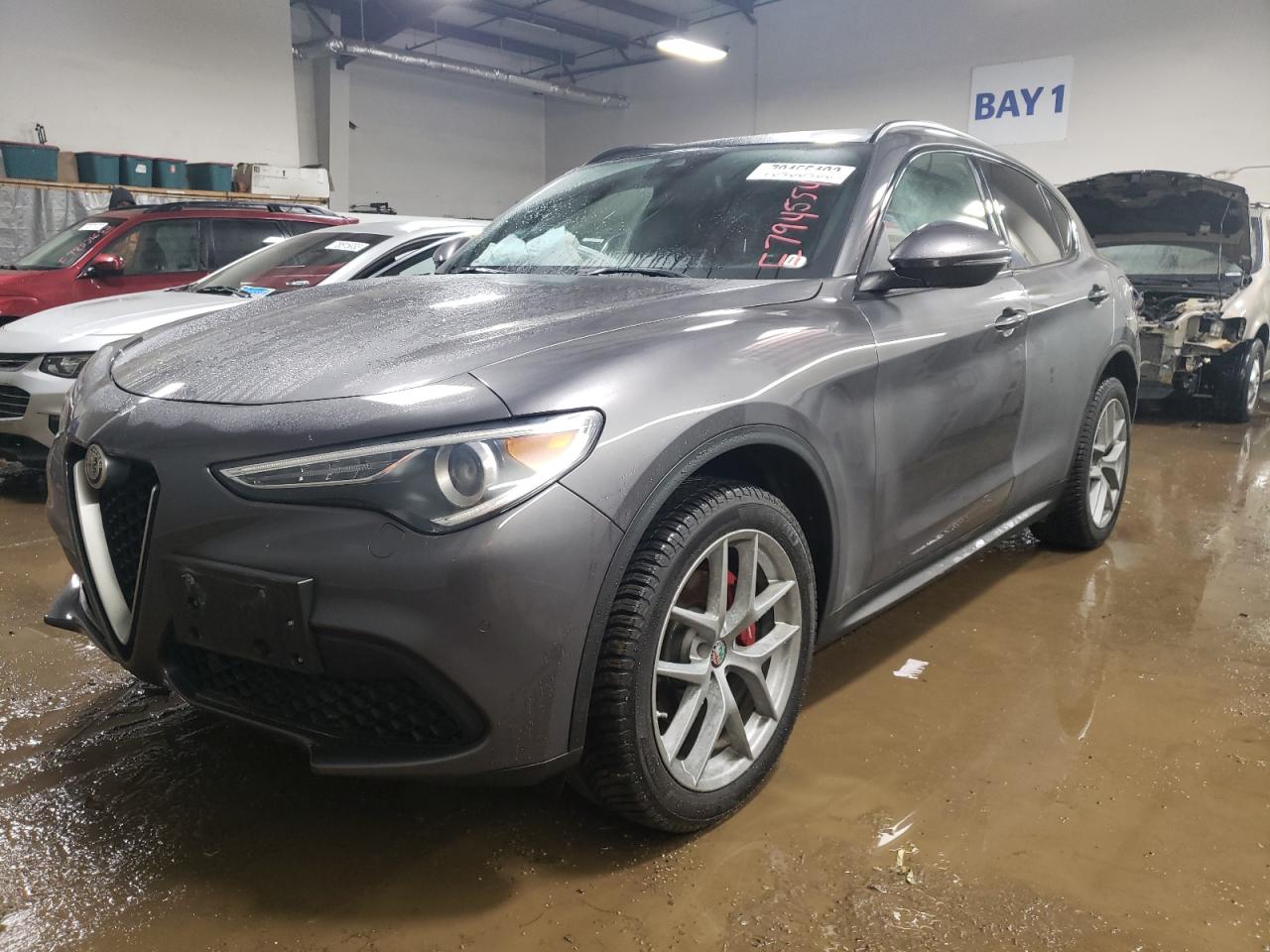 Alfa-romeo Stelvio (2018)