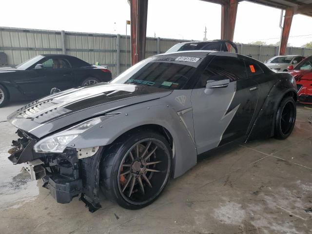Nissan Gtr (2015)