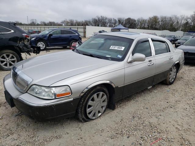 Lincoln Towncar (2005)