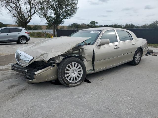Lincoln Towncar (2005)
