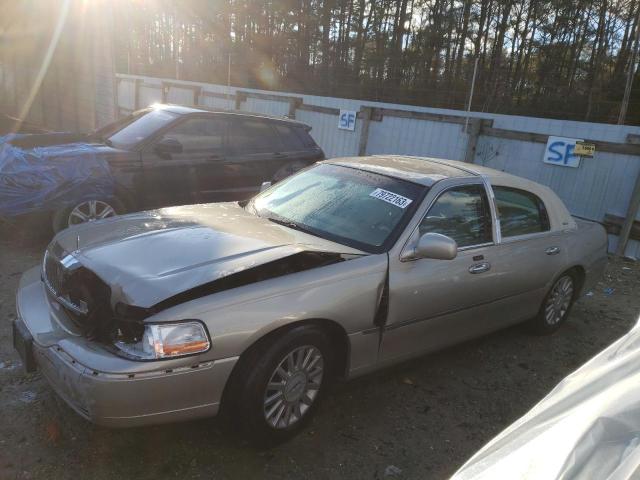 Lincoln Towncar (2005)